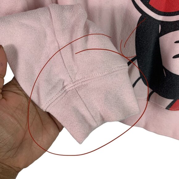 🟣🟣🟣 DISNEY Womens Size Medium Mickey Mouse Pink Graphic Cropped Crewneck Swea - Picture 2 of 5